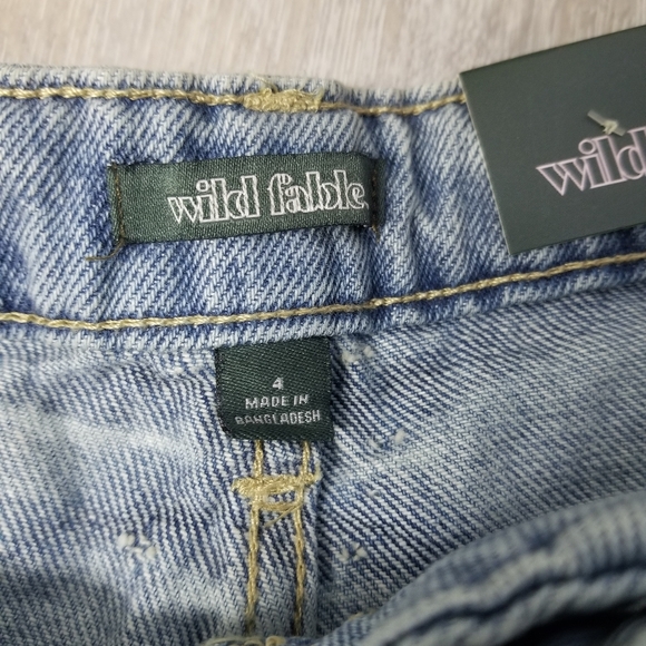 High- Rise Bermuda Shorts - Picture 3 of 10